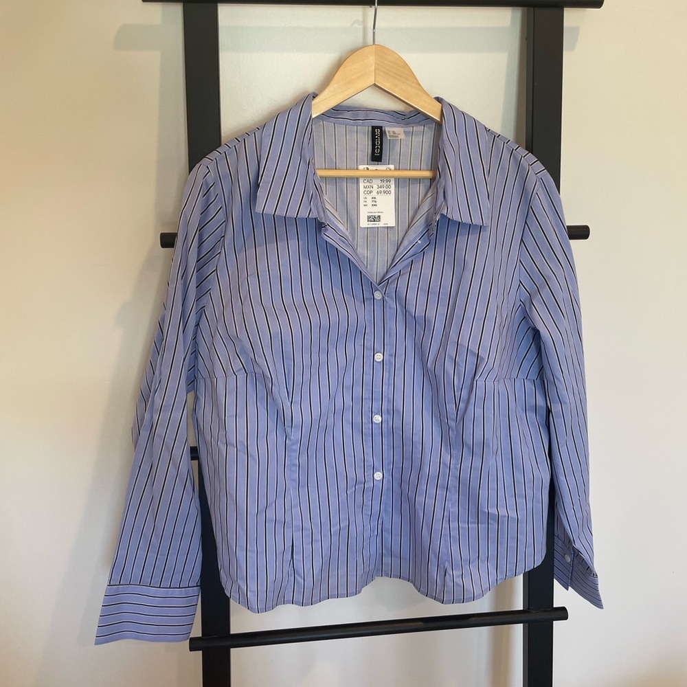 H&M DIVIDED Women’s Blue Striped Button-Down Shirt